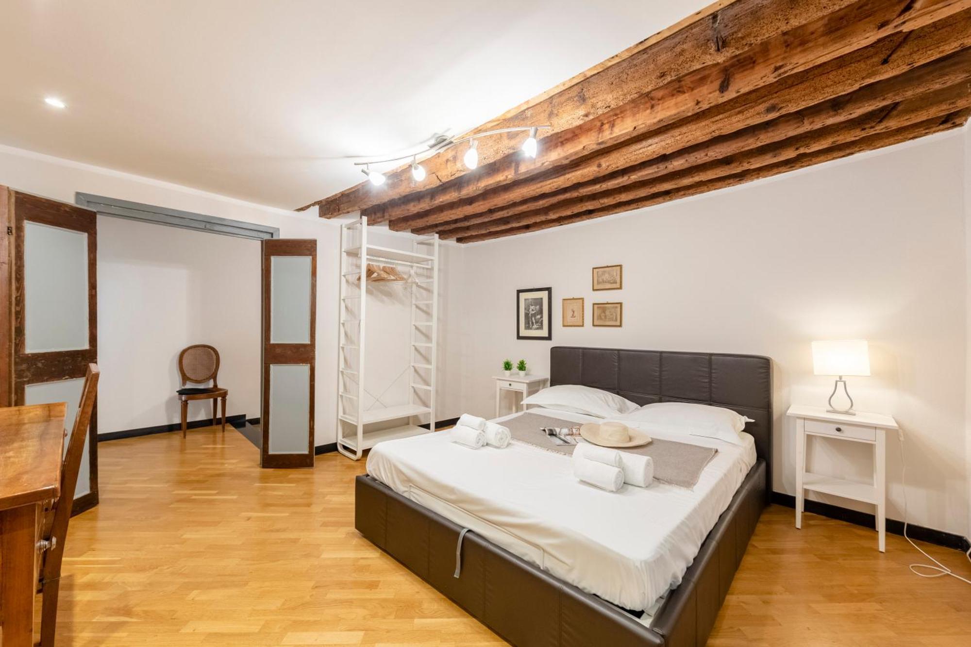 Beautiful Flat In The Historic Center - Happy Genua